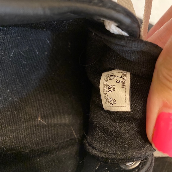 Vans - Picture 4 of 4